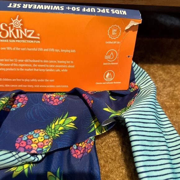 New UV Skinz Kids 3 Pc Swimwear Set Hat Rashguard Top and Swim Skirt Size 3T - Picture 7 of 9